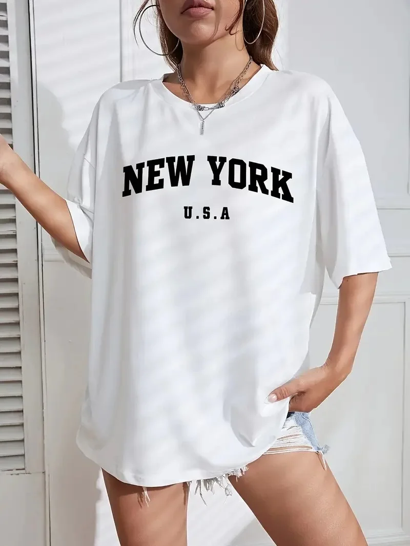 baskili-oversize-bisiklet-yaka-t-shirt-beyaz-51056696-sw800sh1066 Kadın New York Baskılı Tişort Kısa Kol Bisiklet Yaka T-shirt - Görsel 1