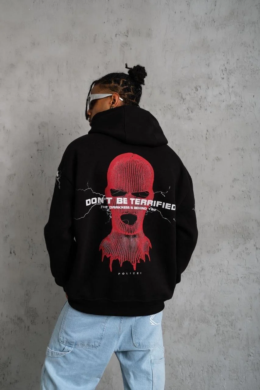 erkek-maske-baskili-kapusonlu-sweat-siyah-179139693-sw853sh1280 Erkek Kapüşonlu Kanguru Cepli Sweatshirt 3 İplik Pamuklu Baskılı Hoodie - Görsel 1