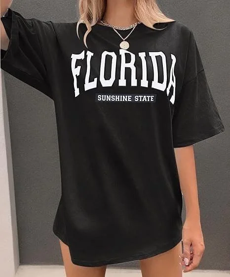 kadin-bisiklet-yaka-baskili-t-shirt-siyah-77166556-sw466sh559 Kadın Baskılı T-Shirt Kısa Kol Bisiklet Yaka Ovarsize Rahat Kalıp Tişört - Görsel 1