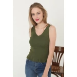 Kadın V Yaka Fırfır Detay Crop