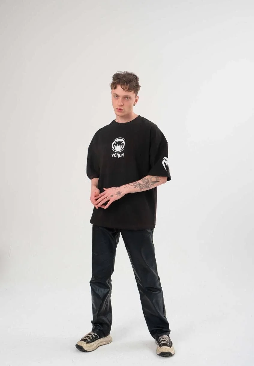 unisex-bisiklet-yaka-baskili-oversize-t-shirt-siyah-1406758-sw847sh1219 Erkek Bisiklet Yaka Baskılı Kısa kol Oversize T-Shirt - Görsel 1