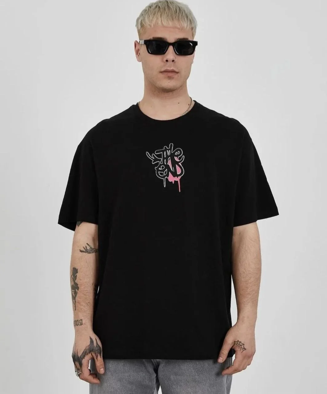 unisex-bisiklet-yaka-baskili-oversize-t-shirt-siyah-92199155-sw1064sh1280 Erkek Bisiklet Yaka Baskılı Kısa kol T-Shirt - Görsel 1