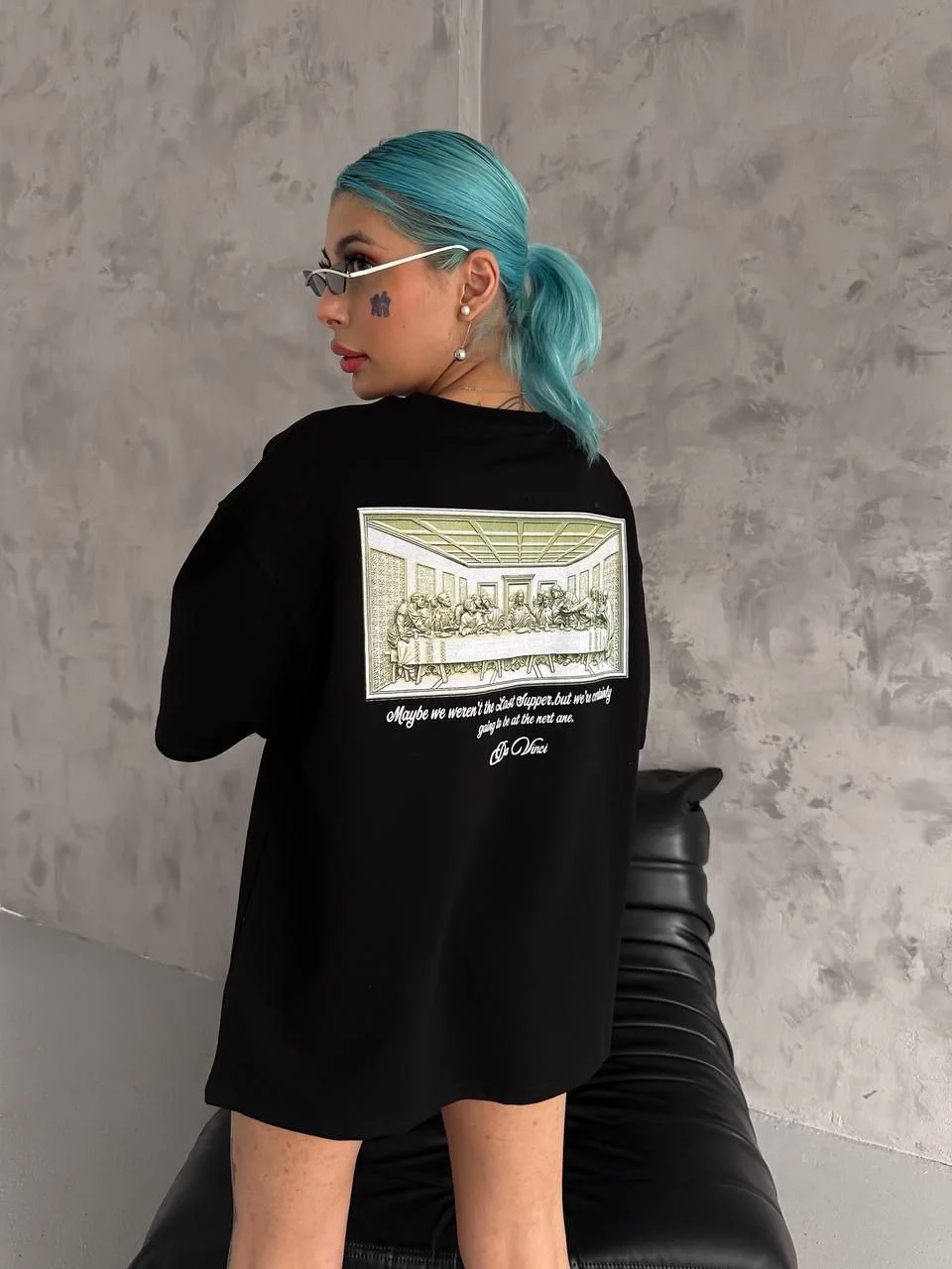 unisex-nakisli-oversize-t-shirt-siyah-54385031-sw960sh1280 Kadın Baskılı T-Shirt Kısa Kol Bisiklet Yaka Ovarsize Rahat Kalıp Günlük Tişört - Görsel 1