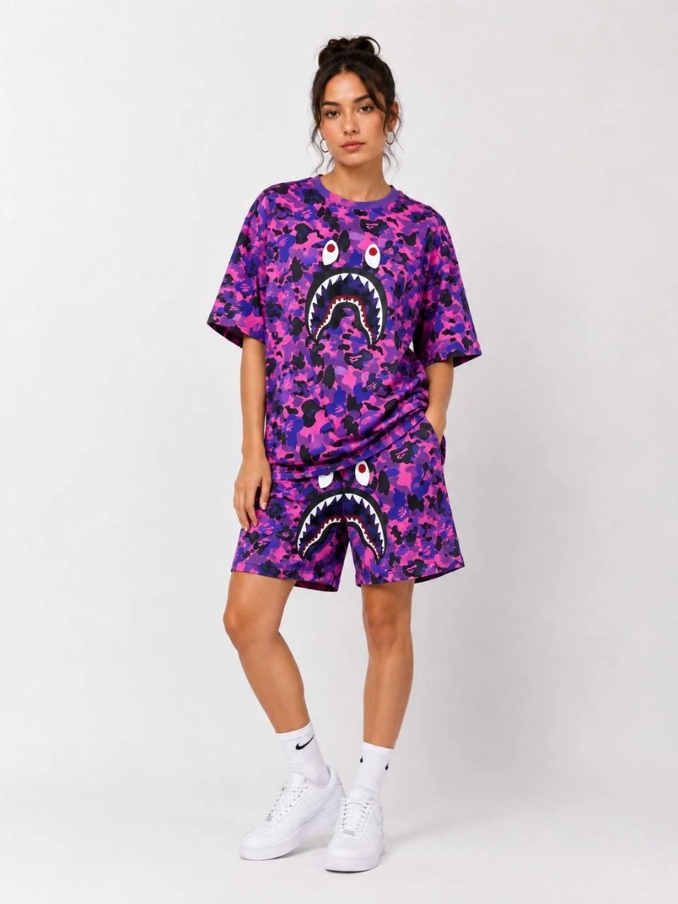 6a00c2c552ceb-81235085-sw960sh1280 Kadın Oversize Kalıp Pubg Bape X Shark Nakışlı Cepli Şort Takım - Görsel 1